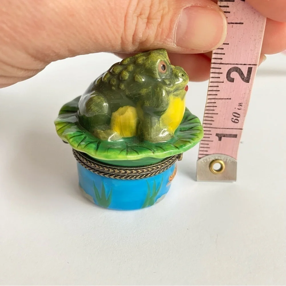 Frog Trinket Box Hand Painted‎ Toad Fish Bowl Pond Prince Decorative Collectible